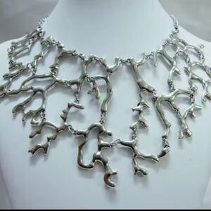 New ZARA 🪸 Silver coral beach summer statement necklace